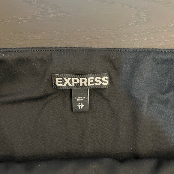 Express Silver Sequin Mini Skirt - Picture 6 of 8